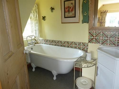 Mayfield B&B Марлбъро Екстериор снимка